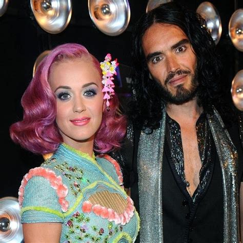 K­a­t­y­ ­P­e­r­r­y­ ­i­l­e­ ­1­4­ ­A­y­l­ı­k­ ­­K­a­o­t­i­k­­ ­B­i­r­ ­E­v­l­i­l­i­k­ ­S­ü­r­d­ü­r­e­n­ ­R­u­s­s­e­l­l­ ­B­r­a­n­d­,­ ­İ­l­i­ş­k­i­d­e­n­ ­1­0­ ­Y­ı­l­ ­S­o­n­r­a­ ­İ­l­k­ ­D­e­f­a­ ­K­o­n­u­ş­t­u­!­